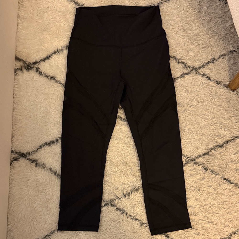 Black High-Waisted Cropped Legging